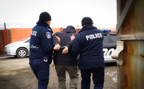 Бага насны хүүхдүүдийг хутгалж гэмтээсэн хэрэг шүүхэд шилжлээ